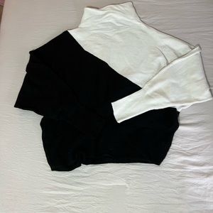 Bundle of 5 sweaters